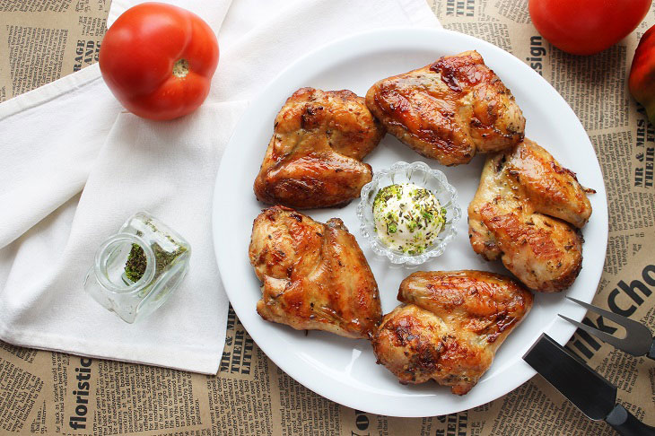 Chicken wings in mayonnaise-soy marinade - a special aroma and taste