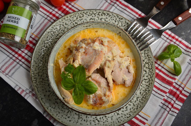 Chicken "Shkmeruli" in Georgian - a tasty and fragrant dish