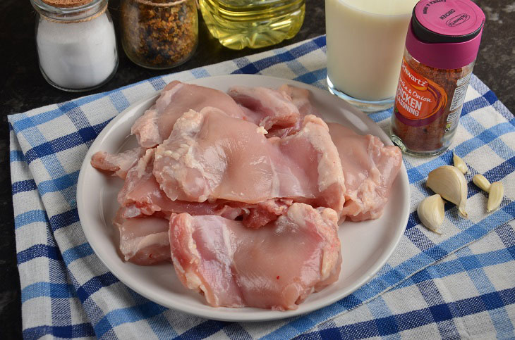 Chicken "Shkmeruli" in Georgian - a tasty and fragrant dish