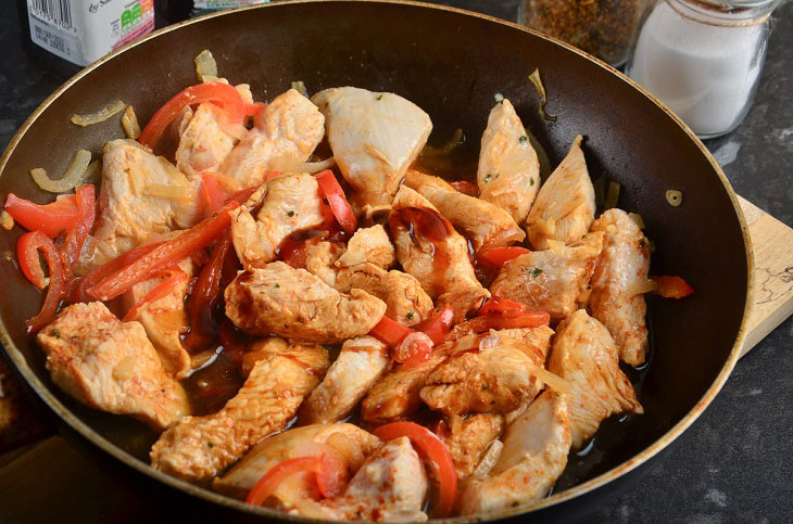 Thai spicy chicken - a savory and juicy dish