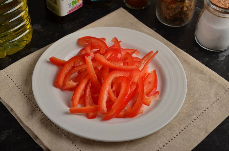 Thai spicy chicken - a savory and juicy dish