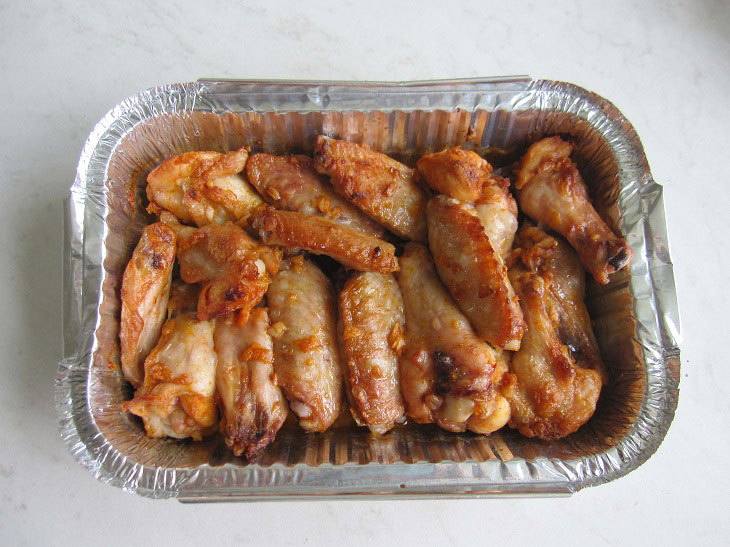 How to cook delicious wings in the oven - a simple recipe for your favorite dish