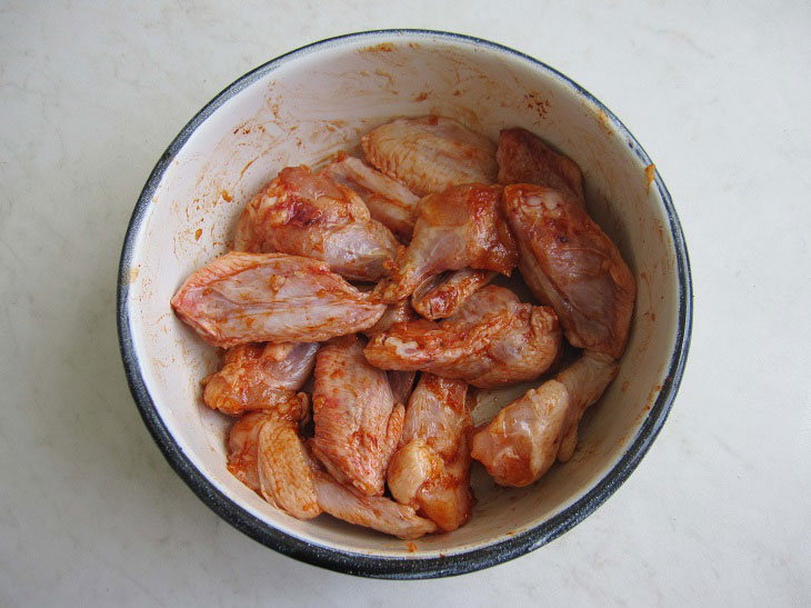 How to cook delicious wings in the oven - a simple recipe for your favorite dish