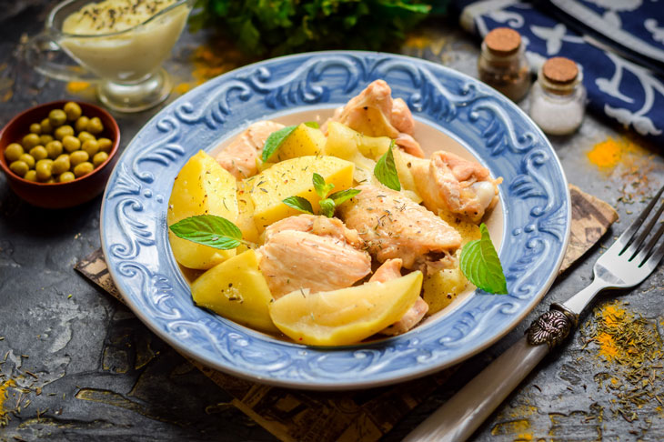 Chicken with potatoes in apple juice - a delicious dish with a twist