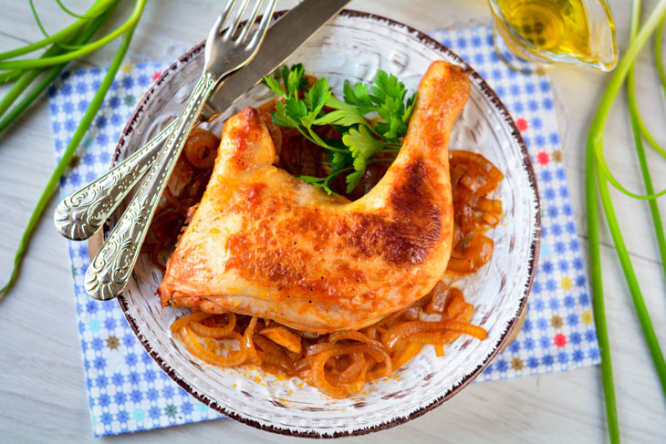 Fried chicken legs in tomato sauce - a hearty and nutritious dish for the whole family