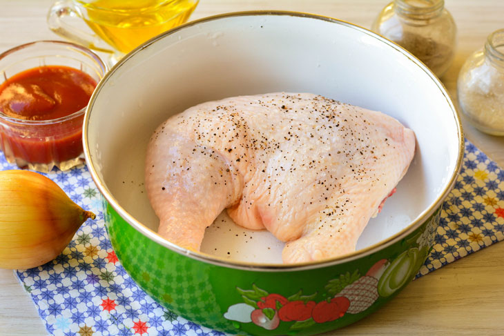 Fried chicken legs in tomato sauce - a hearty and nutritious dish for the whole family