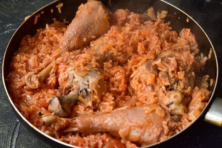 Welsh chicken and rice "Camaro" - beautiful and tasty