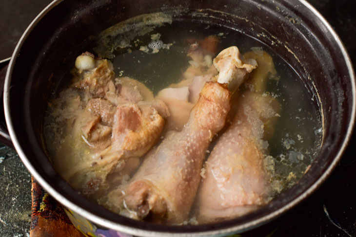 Welsh chicken and rice "Camaro" - beautiful and tasty