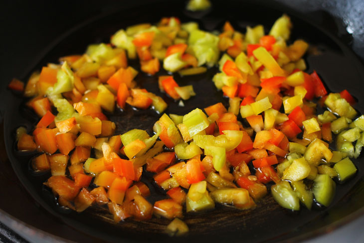 Ratatouille with chicken - an interesting recipe for a famous dish