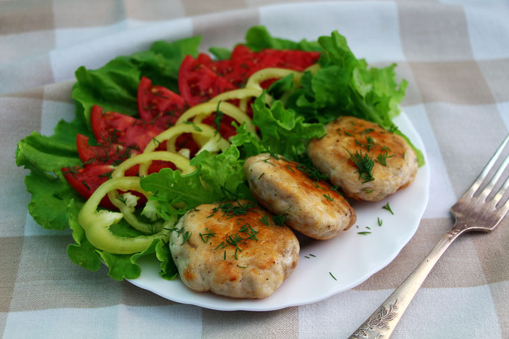 Chicken meatballs - a recipe for those who want to diversify the usual menu