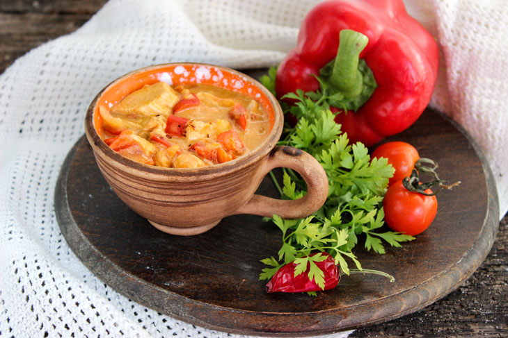 The famous Hungarian paprikash - a step by step recipe with a photo