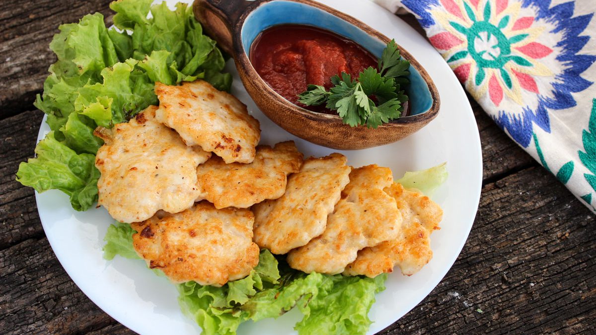 Chopped chicken cutlets – they always turn out very juicy!