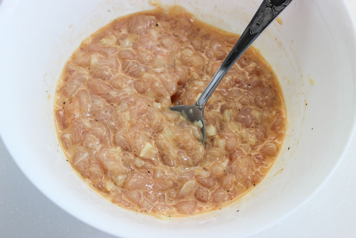 Chopped chicken cutlets - they always turn out very juicy!