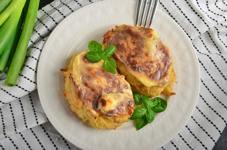 Belarusian sorcerers with minced meat - juicy and tender potato cutlets