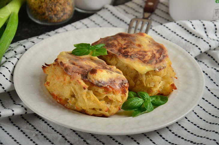 Belarusian sorcerers with minced meat - juicy and tender potato cutlets