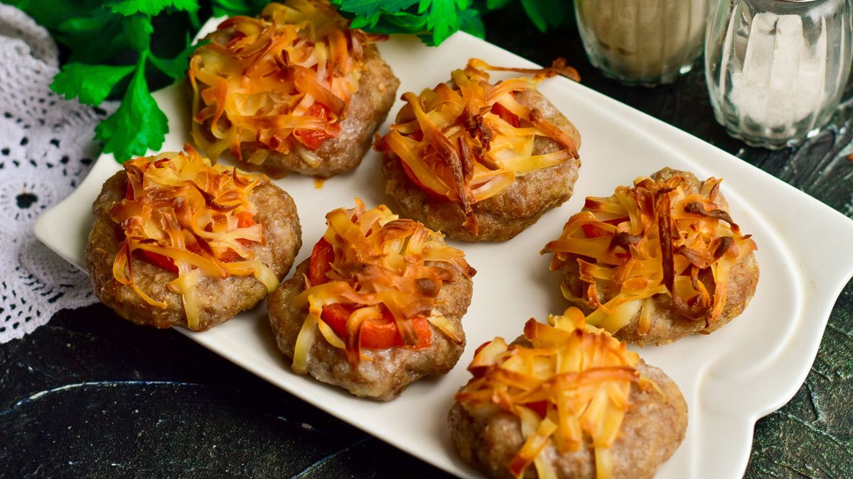 Juicy meat nests with cheese – they will decorate any holiday table