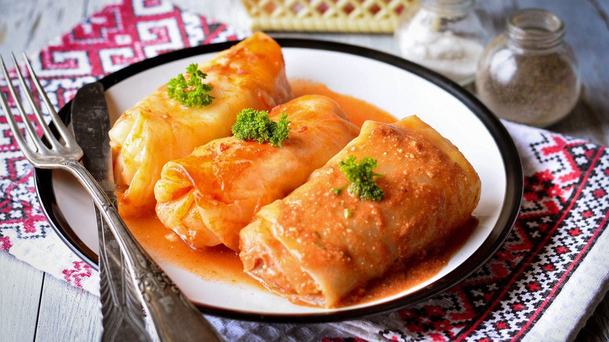 Juicy and fragrant cabbage rolls with meat and rice – a delicious dish for the whole family