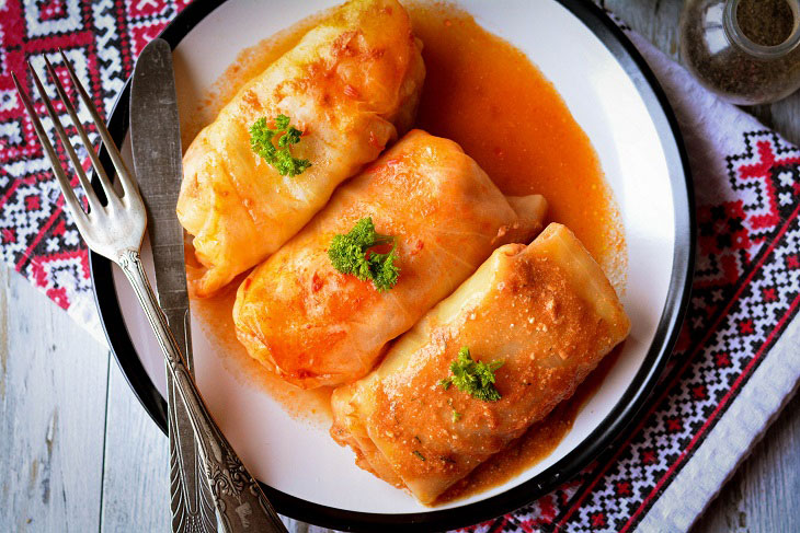 Juicy and fragrant cabbage rolls with meat and rice - a delicious dish for the whole family