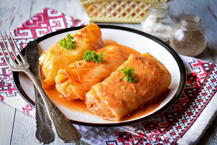 Juicy and fragrant cabbage rolls with meat and rice - a delicious dish for the whole family