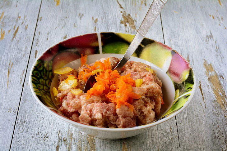 Juicy and fragrant cabbage rolls with meat and rice - a delicious dish for the whole family