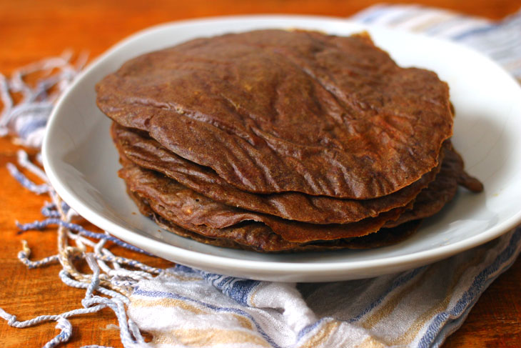 Liver cake with sour cream and hard cheese