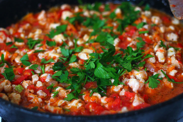 Stuffed peppers with rice, meat and vegetables - when there is no time for complex dishes