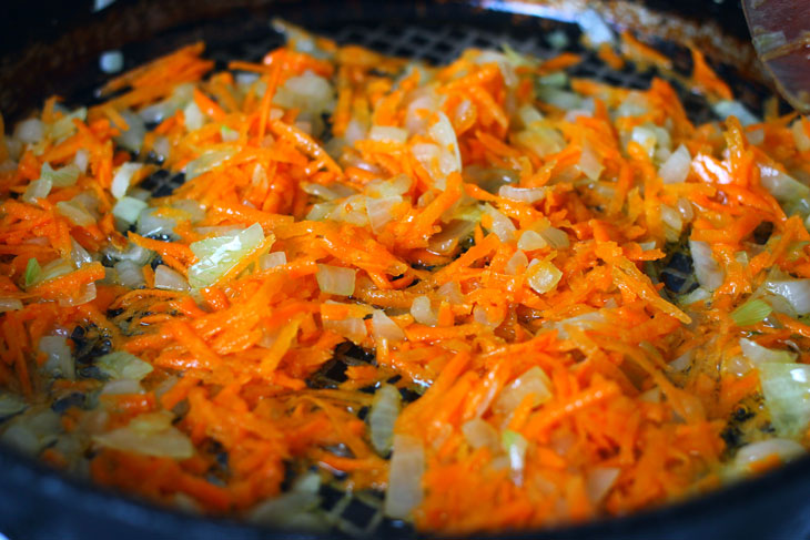 Stuffed peppers with rice, meat and vegetables - when there is no time for complex dishes