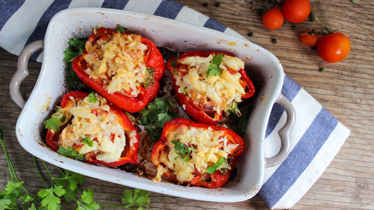 Peppers stuffed with chicken and tomatoes – the aroma is beyond words