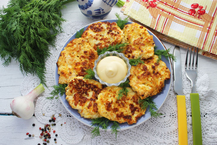 Chopped chicken cutlets with cheese. We have never cooked so fast and tasty!