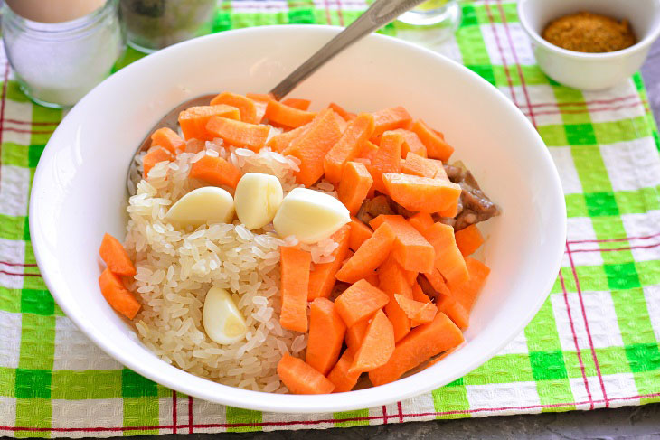 Pilaf in the sleeve in the oven - a simple and tasty recipe without the hassle