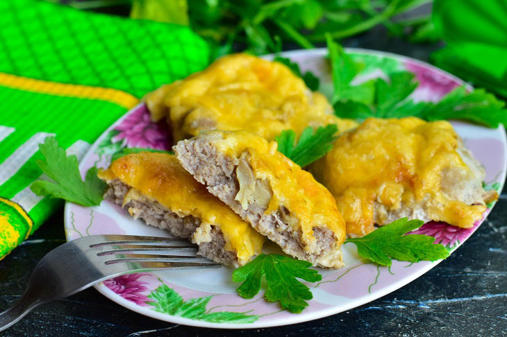 Meat nests with mushrooms and cheese in the oven - original and appetizing