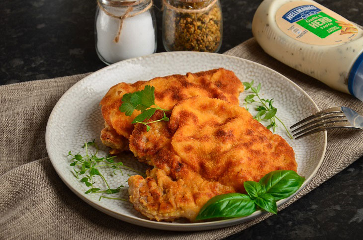 Bavarian schnitzel - tender meat with a crispy crust