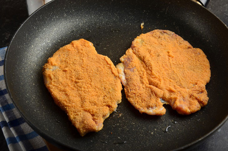 Bavarian schnitzel - tender meat with a crispy crust