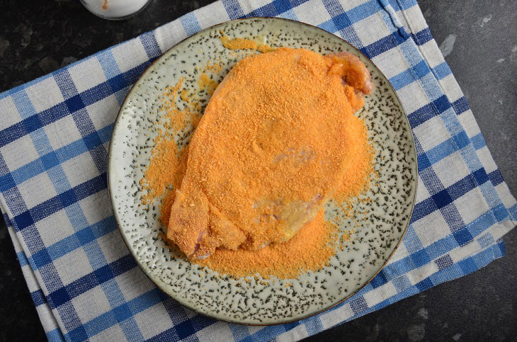 Bavarian schnitzel - tender meat with a crispy crust