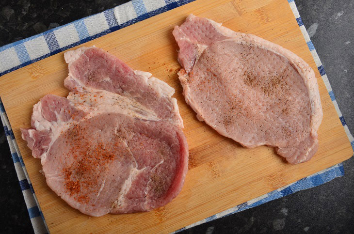 Bavarian schnitzel - tender meat with a crispy crust