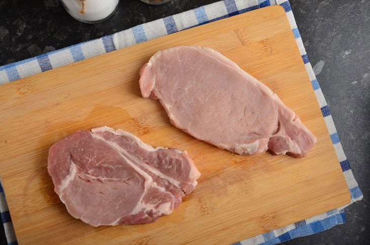 Bavarian schnitzel - tender meat with a crispy crust