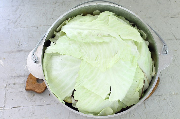 Basma in Uzbek in a cauldron (on the stove) - a hearty and tasty dish