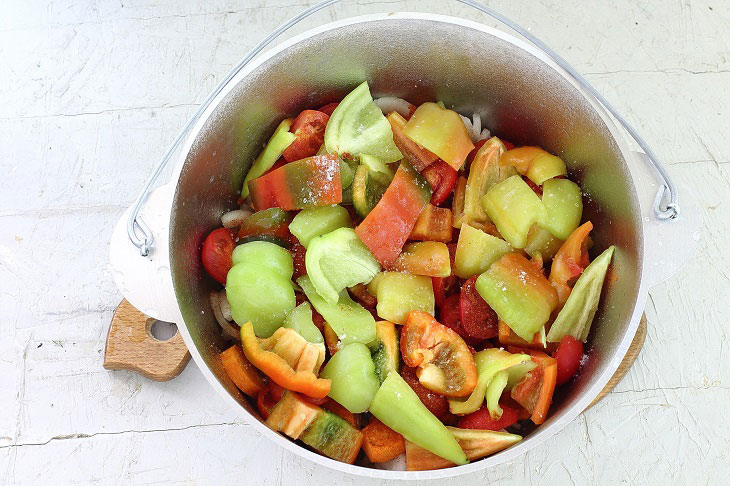 Basma in Uzbek in a cauldron (on the stove) - a hearty and tasty dish