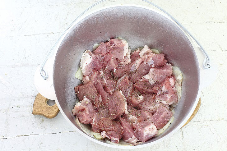 Basma in Uzbek in a cauldron (on the stove) - a hearty and tasty dish