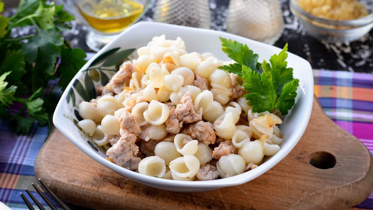 Naval pasta with minced meat – hearty, affordable and tasty