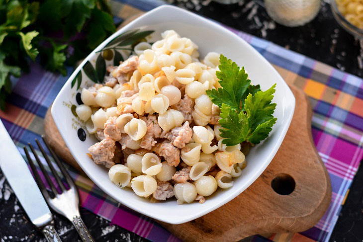 Naval pasta with minced meat - hearty, affordable and tasty