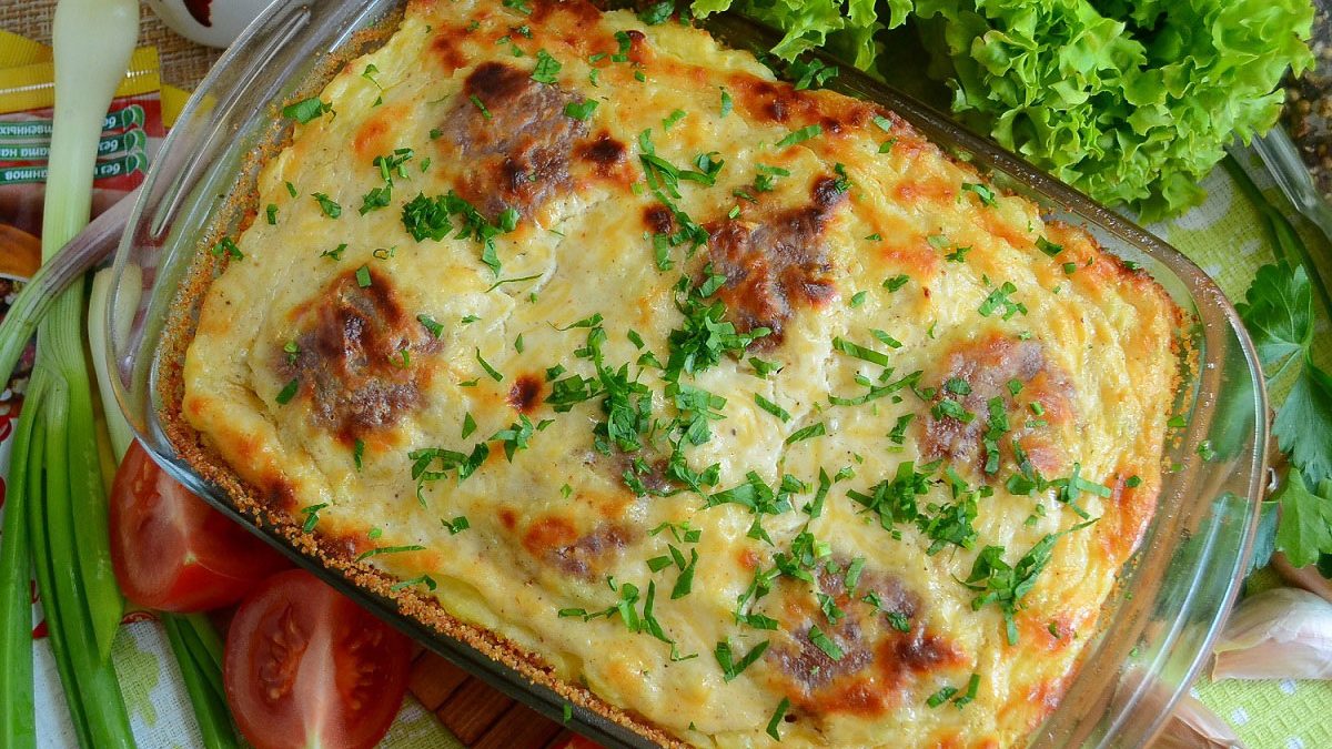 Potato casserole with meatballs – a simple and very tasty dinner