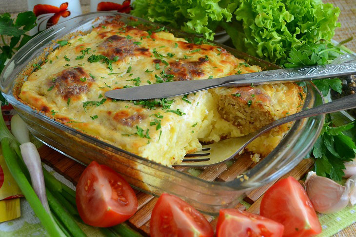 Potato casserole with meatballs - a simple and very tasty dinner