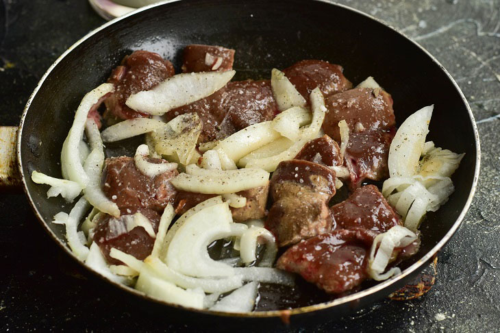 Stroganoff liver - a favorite Soviet dish