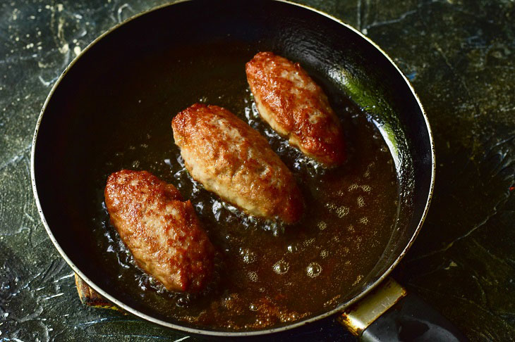 Delicious Moldavian mititei - juicy and hearty sausages