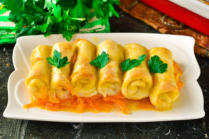 Pelmeni dough rolls with minced meat in the oven - tender and juicy
