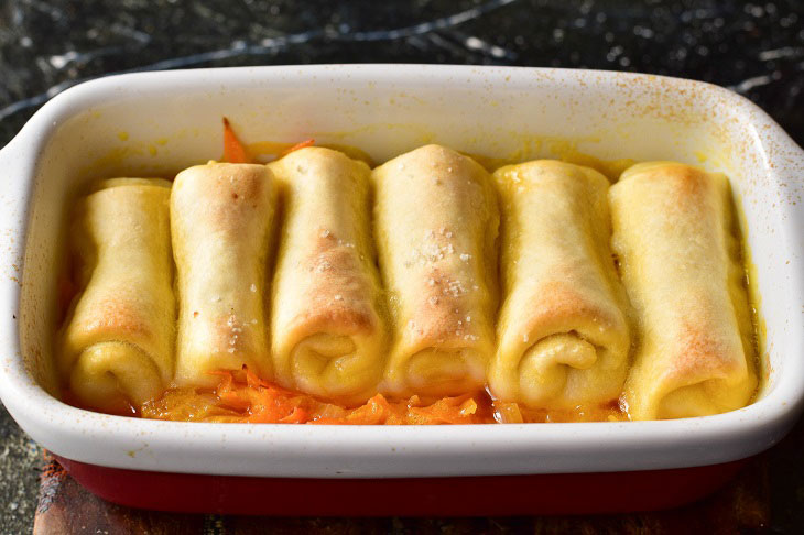 Pelmeni dough rolls with minced meat in the oven - tender and juicy