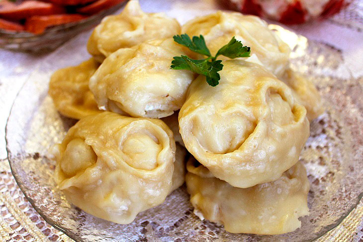 Manti with potatoes and chicken breast - delicious, juicy and low-fat