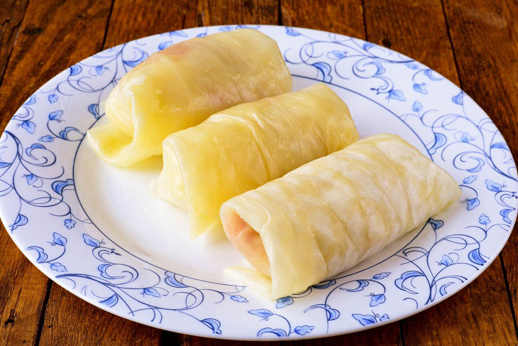 Stuffed cabbage "Like a grandmother" - a delicious dish from childhood