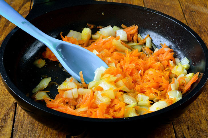 Stuffed cabbage "Like a grandmother" - a delicious dish from childhood